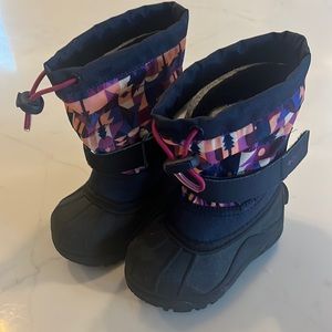 Columbia toddler 7 snow boots